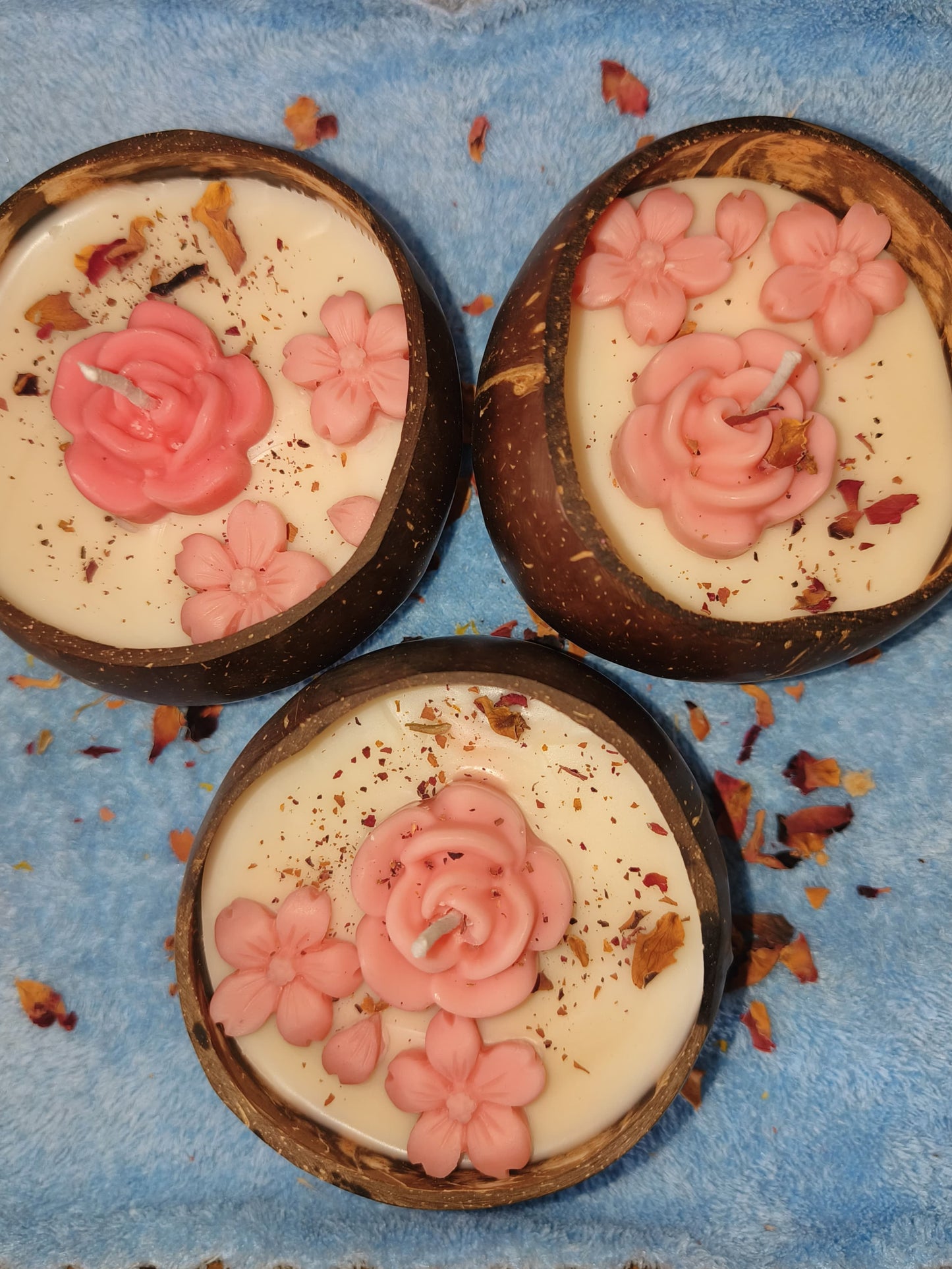 Coconut Candle - Round | Handcrafted & Eco-Friendly ๐ฟ๐ฏ๏ธ