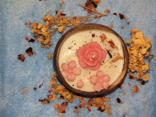 Coconut Candle - Round | Handcrafted & Eco-Friendly 🌿🕯️